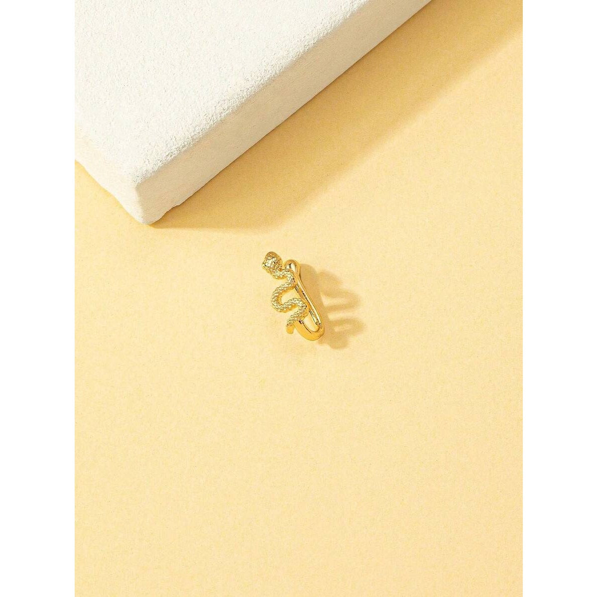 1 pc Elegant Gold Golden Tone Snake Faux Nose Ring, No Piercing Nose Clip