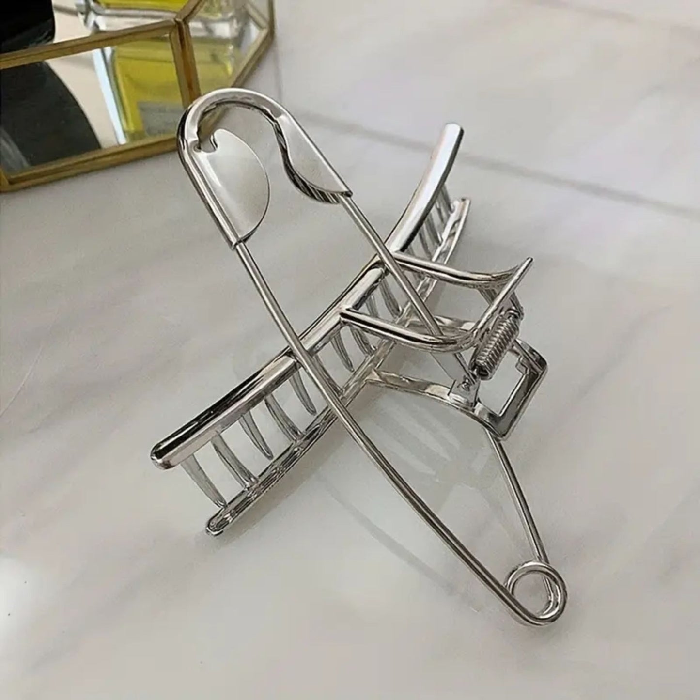 Chic Punk Art Silver Metal Safety Pin & Claw Hair Clip – Stylish Minimalist
